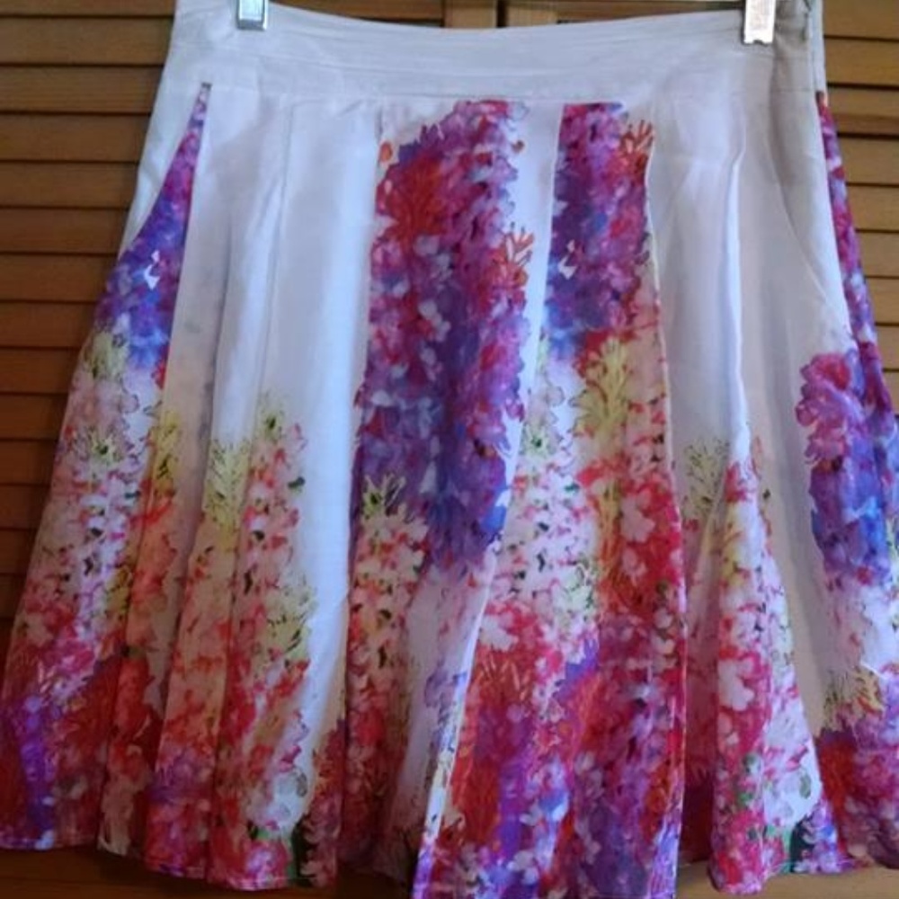 Bravissimo/Pepperberry Floral skirt w/ pockets